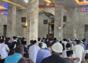 Wakili Pj Wali Kota, Asisten Pemerintahan dan Kesra Ikut Shalat Jumat Perdana di Masjid Nurul Jannah