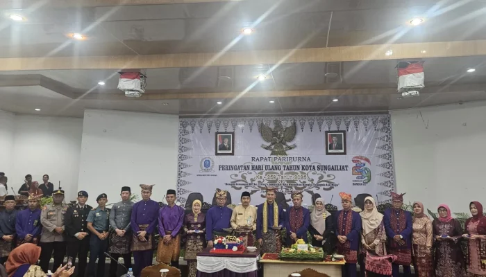 Rapat Paripurna DPRD Bangka HUT ke-259 Kota Sungailiat: Momen Refleksi dan Komitmen Mewujudkan Bangka Tangguh dan Maju