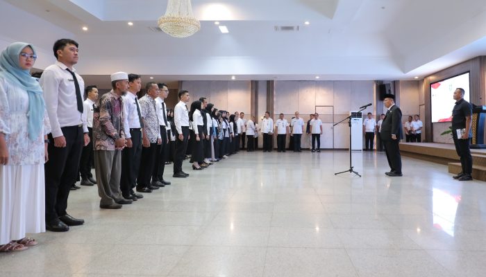 Gubernur Babel Serahkan SK ke 38 CPNS, Tekankan Adaptasi dan Profesionalisme