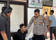Duduk Santai di Rumah Makan, Juru Parkir Dibacok Pakai Parang oleh Pria Tak Dikenal