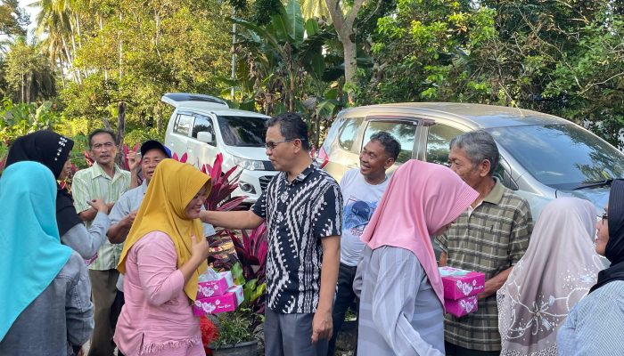 Warga Lampur Keluhkan Harga Beras, Mulyadi Janji Perjuangkan Cetak Sawah Baru