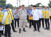 Abrasi Mengancam Jalan Utama di Pantai Penyak, Gubernur Babel Tinjau Pembangunan Talud