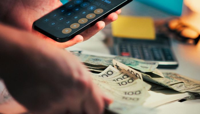 10 Bahaya Berhutang dalam Islam: Dari Gelisah di Dunia hingga Ancaman Akhirat