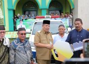 Perkuat Layanan Kesehatan Masyarakat, Pemprov Babel Serahkan Bantuan Ambulans untuk Masjid As-Salam Kace