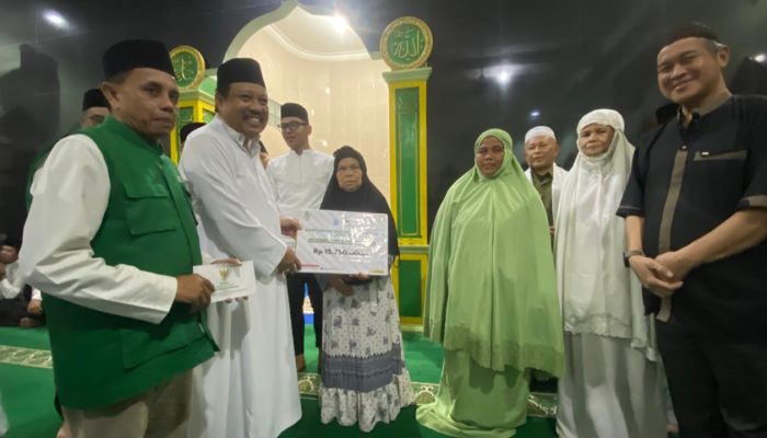 Safari Ramadan Pemkot Pangkalpinang di Mushola Baiturrahman, Wali Kota Salurkan Santunan Dhuafa