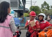 YBM PLN Berbagi Berkah Ramadan 1447 H, Takjil Dibagikan untuk Jamaah Masjid dan Pengendara di Tanjungpandan
