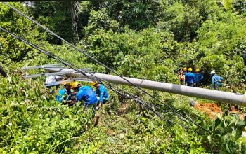 Cuaca Ekstrem Picu Tiang Listrik Roboh di Toboali, PLN Lakukan Pemulihan Cepat