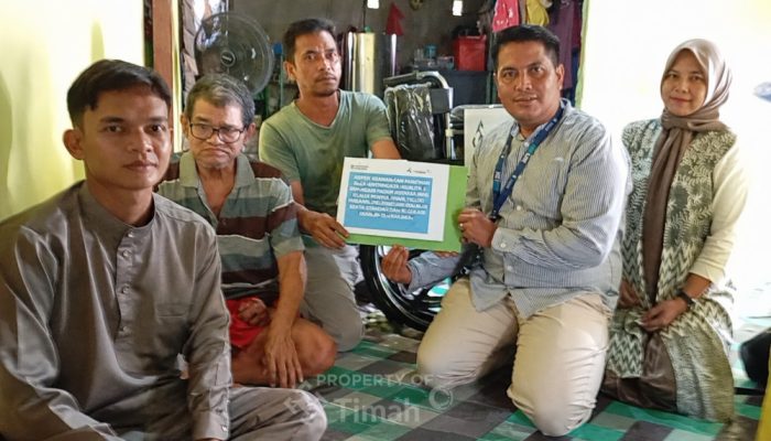 PT TIMAH Serahkan Bantuan Kursi Roda untuk Warga Teluk Radang, Ringankan Aktivitas Sehari-hari