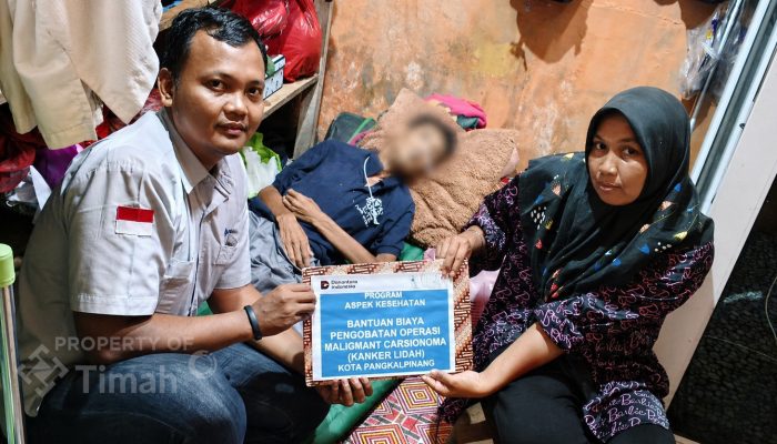 Ringankan Biaya Pengobatan Warga, PT TIMAH Serahkan Bantuan Untuk Satriadi