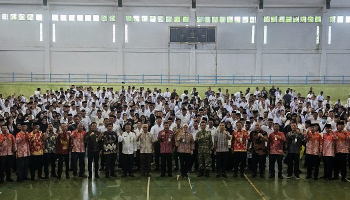 Pengurus RT/RW Se-Kota Pangkalpinang Resmi Dilantik, Wali Kota Tekankan Pelayanan Prima untuk Warga