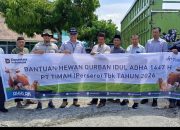 Warga Bangka Barat Sambut Antusias Bantuan Hewan Kurban dari PT TIMAH