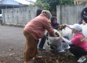 Gotong Royong Pembersihan Drainase di Air Salemba Diintensifkan untuk Kurangi Risiko Banjir
