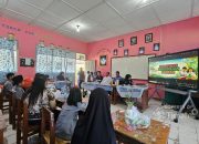 PT TIMAH Bersama DLH Bangka Barat Edukasi Pengelolaan Sampah Plastik dan Pembuatan Ecobrick di SDN 22 Mentok