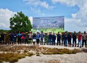 PT TIMAH Tanam 500 Pohon di Sempadan Sungai Romodong untuk Dukung Rehabilitasi Lingkungan