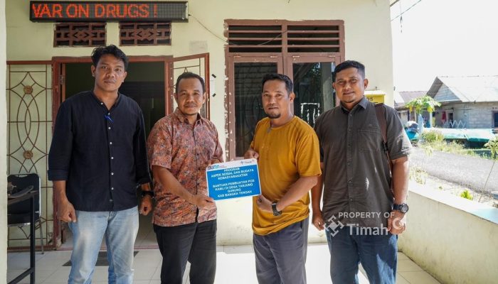 PT TIMAH Bantu Bangun Pos Kamling dan Sediakan HT untuk Perkuat Keamanan Desa Tanjung Gunung