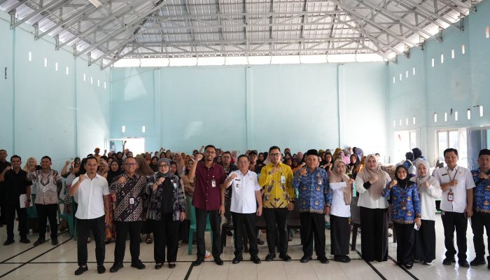 BKKBN Babel dan OJK Perkuat Program GENTING, 100 Keluarga Nelayan Berisiko Stunting di Kurau Dapat Literasi Keuangan
