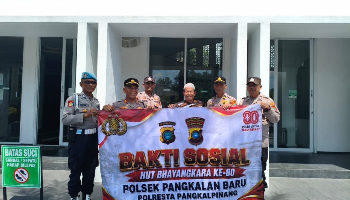 Polsek Pangkalanbaru Salurkan Bantuan Air Mineral ke Rumah Ibadah dalam Rangka HUT ke-80 Bhayangkara