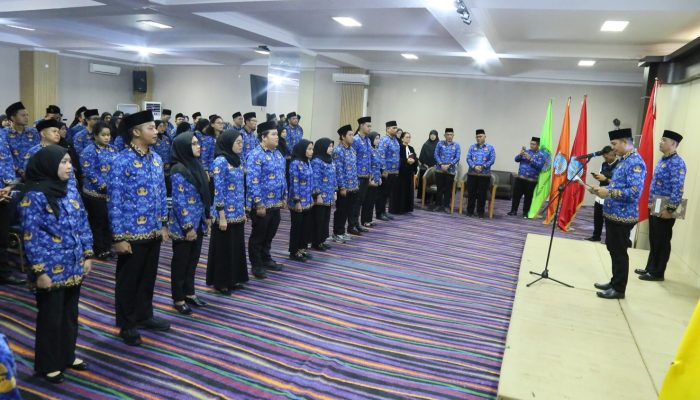 UBB Lantik 71 PNS dan Sejumlah Dosen dengan Jabatan Baru