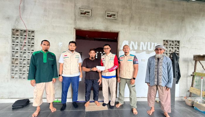 Touring Komunitas Motor PLN Babel Hadirkan Aksi Sosial di Sungaiselan, Salurkan Bantuan untuk Masjid dan Dhuafa