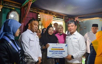 PT TIMAH Dukung GENTING BKKBN, Tiga Keluarga Terima Bantuan Rumah Layak Huni
