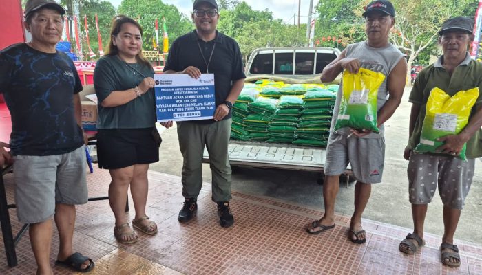 Sembahyang Rebut Jadi Momentum Berbagi, PT TIMAH dan Yayasan Kelenteng Kelapa Kampit Salurkan Beras