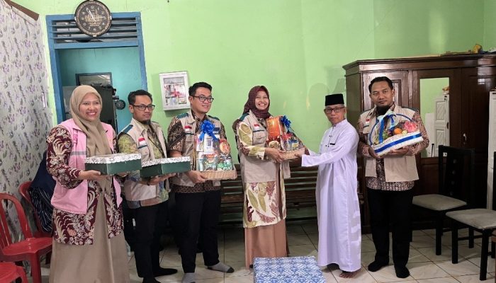 YBM PLN UIW Babel Hadirkan Kebahagiaan bagi Lansia di Panti Al Maa’uun