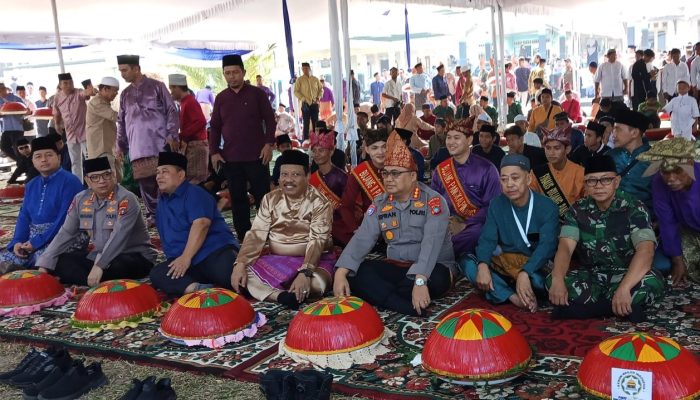 Nganggung 1000 Pintu 1000 Dulang di Tuatunu Perkuat Kebersamaan dan Lestarikan Budaya Melayu