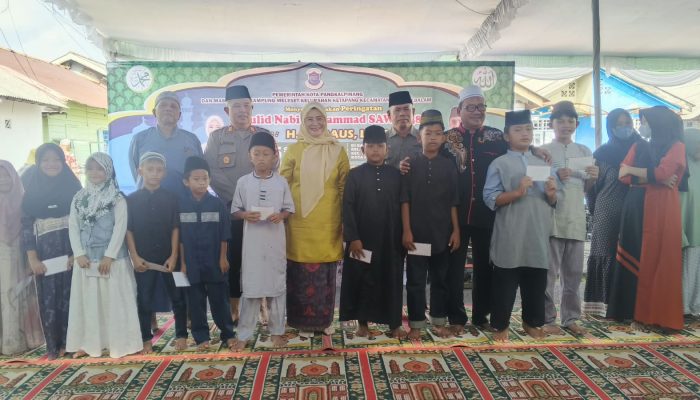 Maulid Nabi di Kampung Meleset, Dessy Ajak Warga Jaga Kebersihan, Keamanan, dan Persatuan