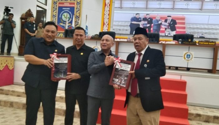 DPRD Babel Terima Dua Raperda, Perubahan APBD 2026 dan APBD 2027 Segera Dibahas