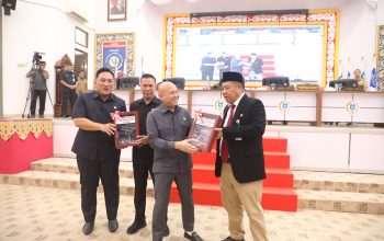 Dua Ranperda Anggaran Diserahkan ke DPRD Babel, Hidayat Arsani Minta APBD Tak Mubazir