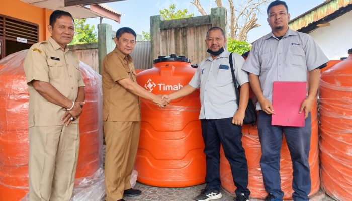 PT TIMAH Berkolaborasi dengan BPBD Bangka Barat Hadirkan Tangki Air Bersih bagi Warga