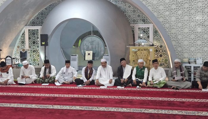 Zikir dan Doa Kebangsaan di Masjid Agung Kubah Timah Warnai Hari Jadi ke-269 Pangkalpinang, 269 Anak Yatim Terima Santunan