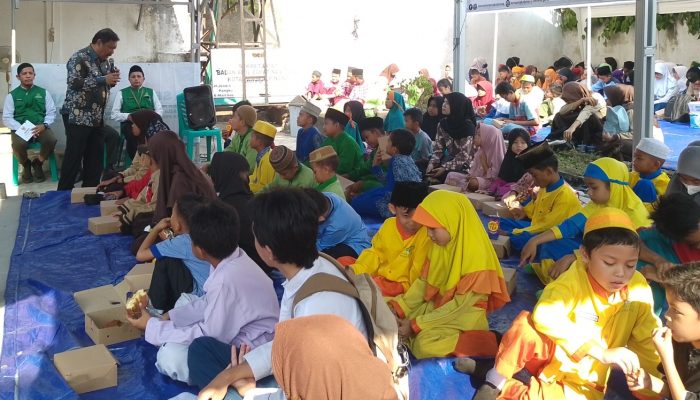 Baznas Pangkalpinang Salurkan Beasiswa untuk 433 Pelajar, Wali Kota Dorong Zakat Diperkuat