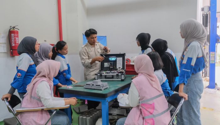 Srikandi PLN Jangkau 1.422 Pelajar dan Mahasiswa Lewat Program Goes to School & Campus