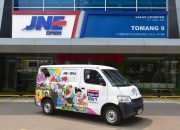 JNE Gandeng Muklay Sulap Armada Pengiriman Jadi Galeri Seni Berjalan Sambut HUT ke-36