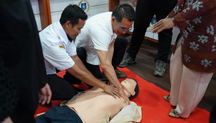 Sekretariat DPRD Babel Perkuat Kesiapsiagaan Pegawai, Gandeng UBB untuk Pelatihan Bantuan Hidup Dasar