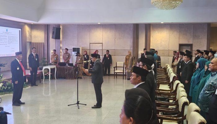 Sekda Definitif Babel Resmi Dilantik, GubernurTekankan Pembenahan Birokrasi