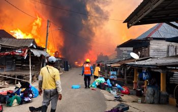 Kebakaran Hebat Landa Dusun Serdang, PLN Amankan Jaringan Listrik untuk Hindari Bahaya Kelistrikan