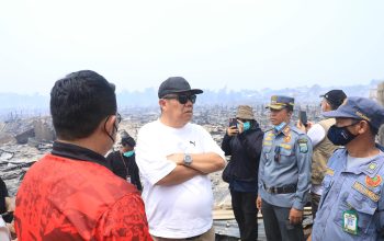 Gubernur Hidayat Arsani Tinjau Langsung Lokasi Kebakaran di Simpang Rimba