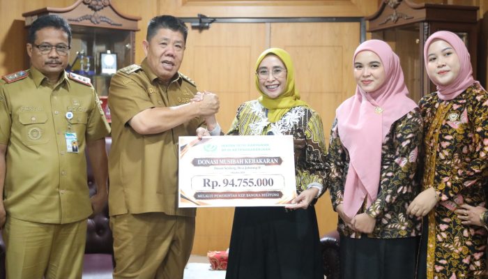 Gubernur Babel Terima Donasi Rp94,7 Juta dari IIK BPJS Ketenagakerjaan bagi Korban Kebakaran Serdang