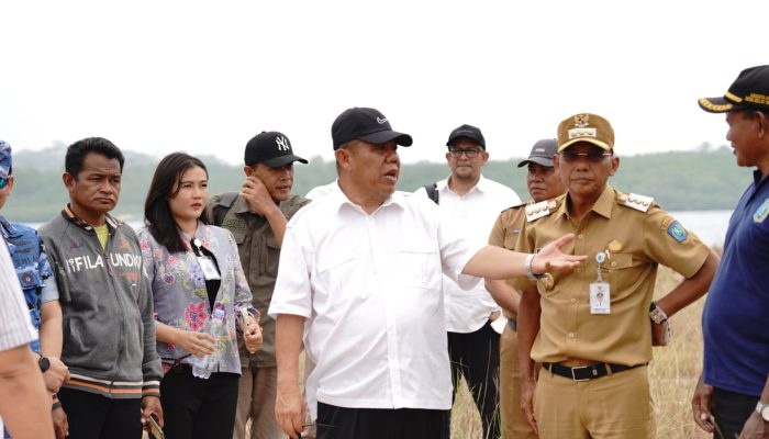 Gubernur Babel Tinjau Potensi Kelapa di Selat Nasik, Rencanakan Pabrik dan Dermaga Terpadu