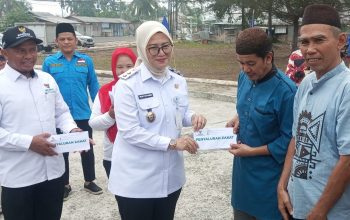 BAZNAS Salurkan Zakat untuk 100 Warga Pangkalpinang, Kaum Dhuafa hingga Guru Ngaji Jadi Sasaran